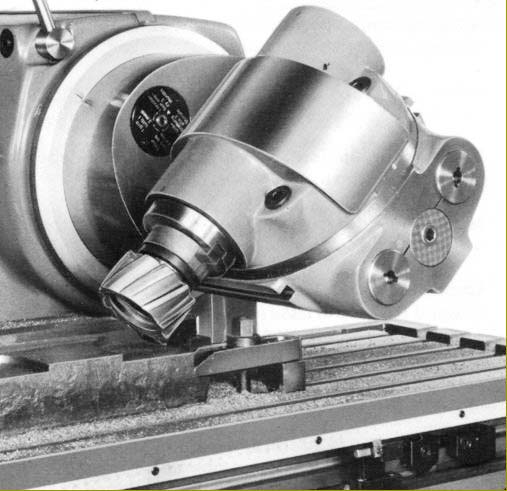 Фото фрезерной головки універсального верстата Schaublin 53N